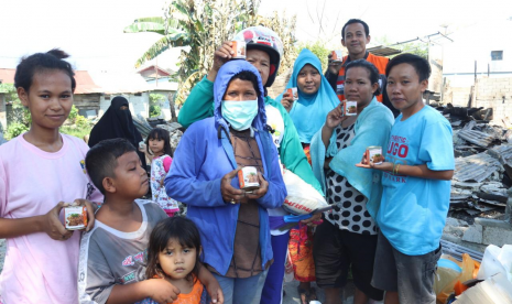 Rumah Zakat Action membantu korban kebakaran di Cicalengka. 