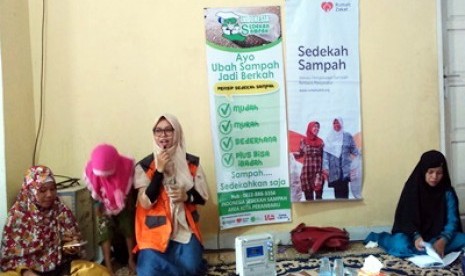  Rumah Zakat Ajak Warga Kelola Sentra Sedekah Sampah