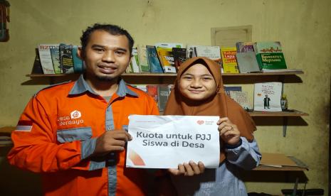 Rumah Zakat berikan kuota internet gratis untuk siswa.