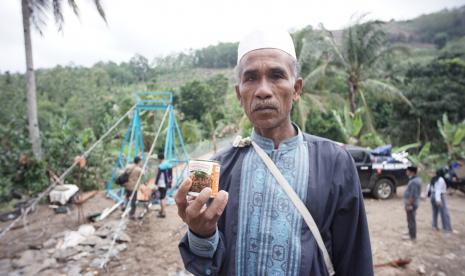 Rumah Zakat berkolaborasi dengan Jabar Quick Respon untuk melakukan aksi sosial dengan menyalurkan Superqurban dan Alquran.