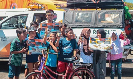 Rumah Zakat bersama Badan Nasional Penanggulangan Bencana (BNPB) menyelenggarakan Ekspedisi Destana Tsunami di Kabupaten Pangandaran, Jawa Barat. 