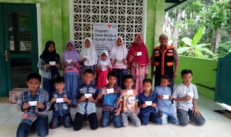  Rumah Zakat Bina Penerima Manfaat Beasiswa Juara