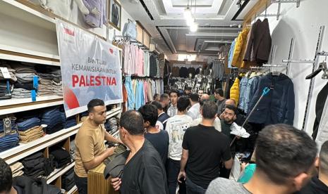 Rumah Zakat dalam fase gencatan senjata ini melakukan penyaluran pakaian hangat untuk 30 Kk atau untuk 180 jiwa di Gaza Selatan yang dimana sebentar lagi akan memasuki musim dingin di wilayah Palestina