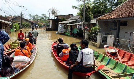  Rumah Zakat Distribusikan Bantuan di Bandung Selatan