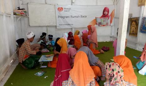 Rumah Zakat gelar pendidikan alternatif di masa pamdemi untuk anak-anak di pedesaan.