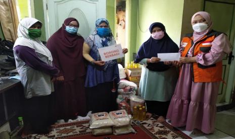 Rumah Zakat hadirkan program Borong Berbagi memperingati Hari UMKM.