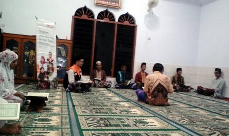   Rumah Zakat Inisiasi Lansia Pelajari Alquran 