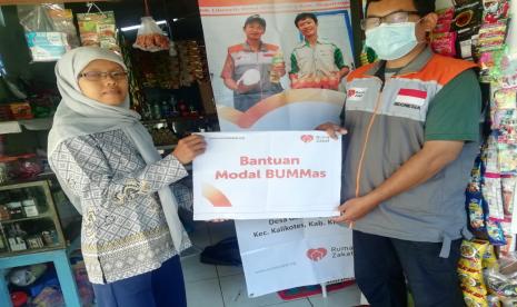 Rumah Zakat kembali menyalurkan bantuan kepada Badan Usaha Milik Masyarakat (BUMMas). Kali ini, bantuan itu diberikan kepada BUMMas Ngudi Makmur yang ada di Desa Berdaya Gemblengan, Kecamatan Kalikotes, Kabupaten Klaten.