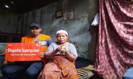 Rumah Zakat melaksanakan ekspedisi Superqurban di Desa Kronjo dan Desa Jenggot, Kabupaten Tangerang, Banten, berlangsung dari tanggal 25-26 Juni 2022.