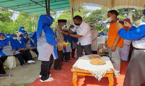 Rumah Zakat melaksanakan launching Lansia Berdaya untuk desa berdaya Ikur Koto, Kecamatan Koto Tangah, kota Padang.