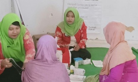 Rumah Zakat melalui Cita Sehat Foundation bersinergi dengan Bidan Desa Plakpak kembali menggelar kegiatan Ramah Lansia. 