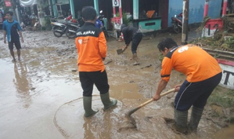 Rumah Zakat membantu korban banjir di Yogyakarta.