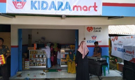 Rumah Zakat membuka minimarket Kidaramart yang beralamat di Dusun Krajan 1 Rt 01 Rw 01 Desa Darawolong Kec. Purwasari Kab. Karawang. 