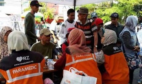 Rumah Zakat menggelar pemeriksaan kesehatan gratis di Bandung.