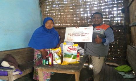 Rumah Zakat menitipkan 75 paket Berbagi Buka Puasa (BBP) kepada masyarakat Desa Batu dan Komunitas Taman Baca Masyarakat yang berada di Desa Batu RT 01 RW 05 Kecamatan Karangtengah, Demak, Jawa Tengah pada Ahad (24/4/2022).