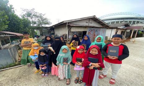 Rumah Zakat menyalurkan bantuan untuk Rumah Tafizh Al Wahdah.