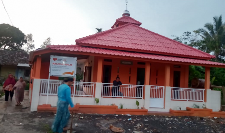 Masjid Al-Ikhlas di Sukabumi. (lkustreasi)