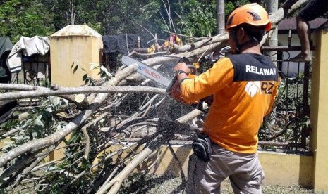   Rumah Zakat Salurkan Bantuan di Solok