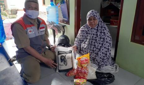 Rumah Zakat salurkan bantuan untuk dukung kegiatan santri.