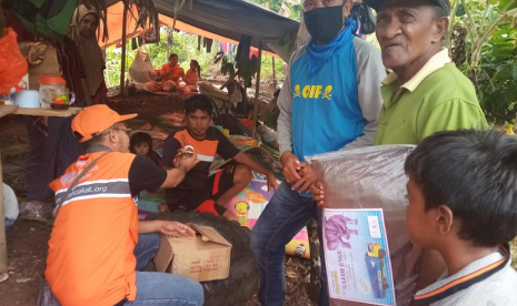 Rumah Zakat salurkan Superqurban untuk korban gempa Halmahera Selatan.