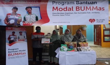  Rumah Zakat terus melakukan upaya pemberdayaan, salah satunya dengan menyalurkan bantuan modal untuk pelaku usaha.