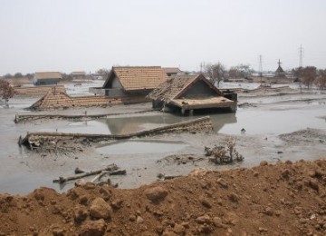 Rumah terendam luapan lumpur Lapindo di Sidoarjo