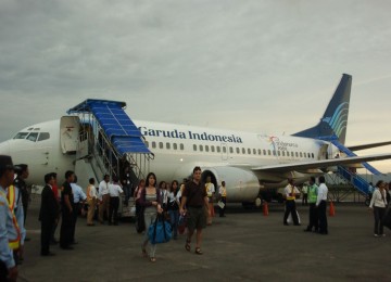 Rute penerbangan berubah akibat dampak Merapi