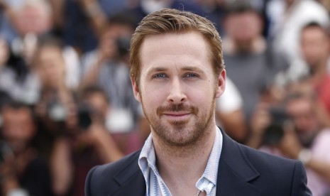 Aktor Ryan Gosling. Setelah bermain dengan Margot Robbie di Barbie, Gosling dikabarkan sedang dalam pembicaraan untuk membintangi proyek baru Oceans Eleven.