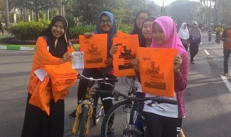 RZ Kampanye Diet Plastik di Malang pada Peringatan Hari Bumi