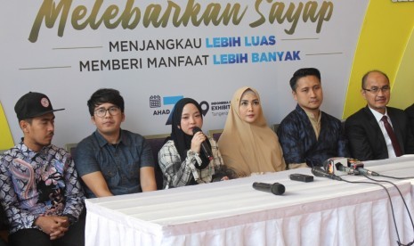 Sabyan, Opick dan Arie Untung ikut menggalang dana kemanusiaan di milad ke-7 HNI.