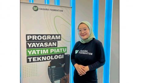 Safira Amalia Nuranisa selaku Foundation Manager 