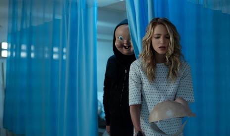 Salah satu adegan dalam film Happy Death Day 2U.  