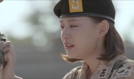 Salah satu adegan dari drama Korea 'Descendants of the Sun'.