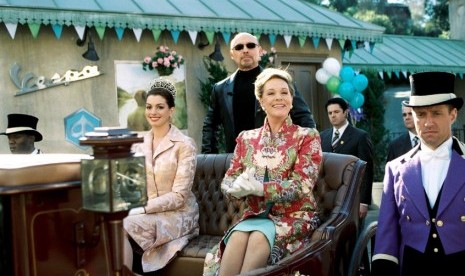 Salah satu adegan dari Princess Diaries 2: The Royal Engagement.