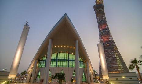 Qatar Buka Lagi 500 Masjid untuk Sholat Berjamaah. Salah satu arsitektur masjid di Doha, Qatar