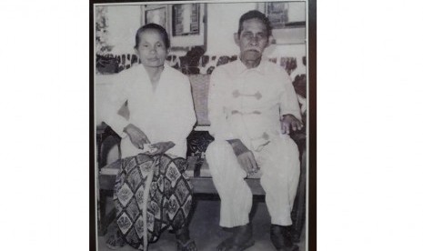 Salah satu foto Sinyo dan Noni marga Jonathans.