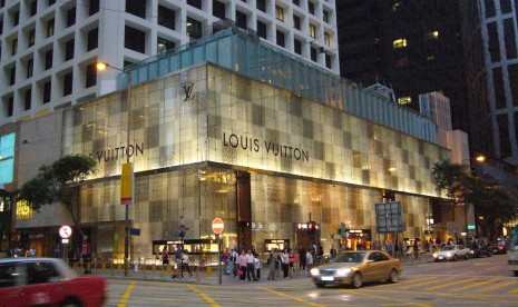 Salah satu gerai Louis Vuitton di Hong Kong, Cina.