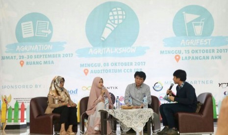 Salah satu kegiatan Himpunan Profesi Mahasiswa Peminat Agribisnis, Fakultas Ekonomi dan Manajemen Institut Pertanian Bogor (HIPMA FEMA IPB). 