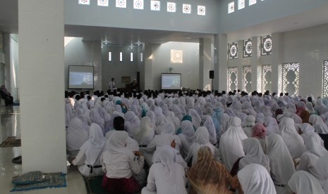 Salah satu kegiatan siswa SMAN 106 Jakarta