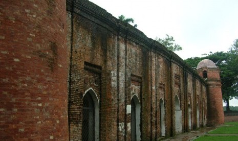 Salah satu masjid di Bagerhat.