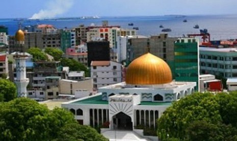 Islamisasi di Maladewa sudah berjalan berabad-abad lamanya. Salah satu masjid di Maladewa.