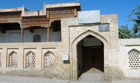 Salah satu masjid kuno di Kota Bukhara, Uzbekistan.