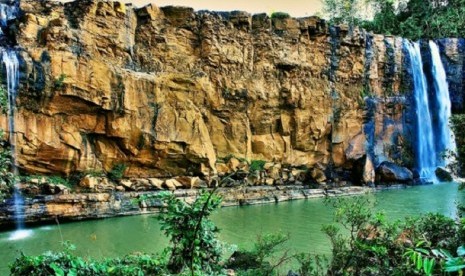 Salah satu pemandangan di Geopark Ciletuh, Sukabumi, Jawa Barat.