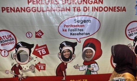 Salah satu pengunjung di ajang acara peringatan Hari TB Sedunia