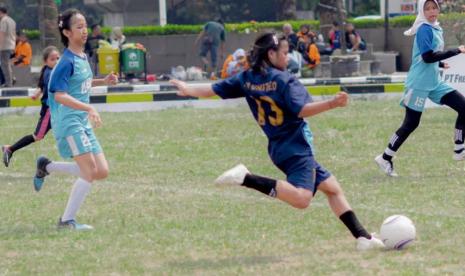 Salah satu pertandingan SKF Girls School Challenge di Lapangan Al Azhar, Jakarta Selatan.