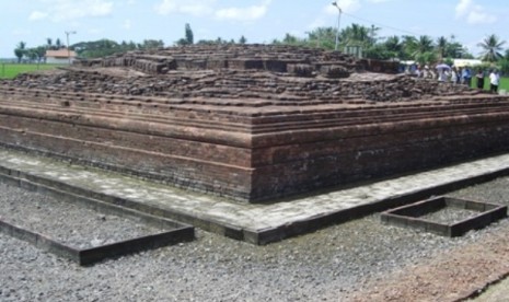 Salah satu situs candi di Batujaya, Karawang, Jawa Barat.