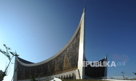 Salah satu sudut bangunan Masjid Raya Sumatra Barat, Kamis (8/2) Masijid yang mempunyai kapasitas 5-6 Ribu jamaah ini menjadi salah satu ikon Sumatra Barat. 