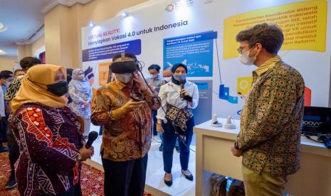 Salah satu sudut pameran teknologi di Industrial Vocational Week (IVW) 2022.