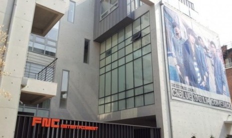 Salah satu tempat favorit Jung Yong Hwa CNBlue, markas FNC Entertainment