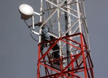 Salah satu menara BTS milik operator telekomunikasi